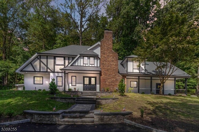 Photo - 9 Jones Dr