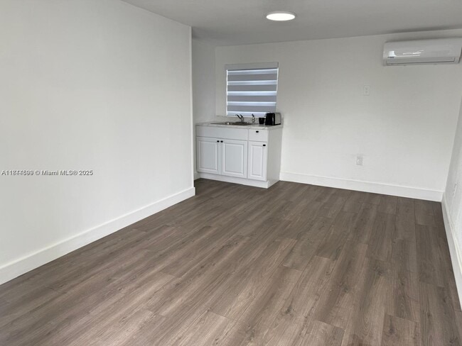 Building Photo - 20601 SW 116th Rd Unit B Rental