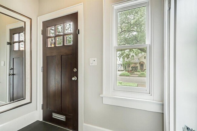 Photo - 1912 Lexington St