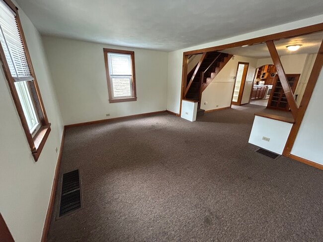 Living room - 2226 Lincoln St Unit 1