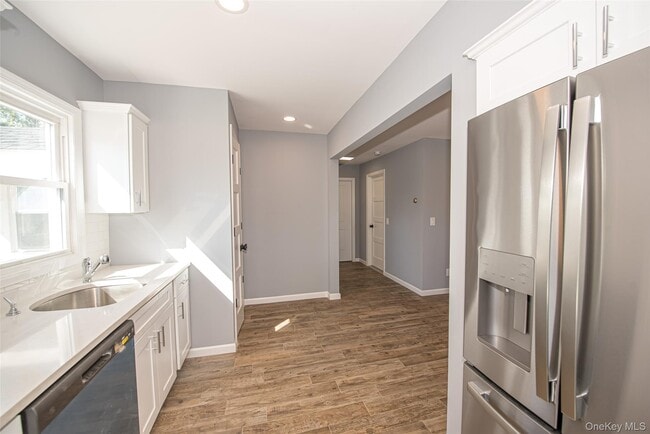 Photo - 76 Amity St