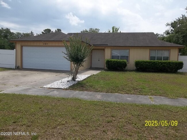 Photo - 255 Leatherleaf Dr House