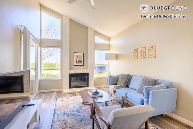 Building Photo - 1551 Beach Park Blvd Rental