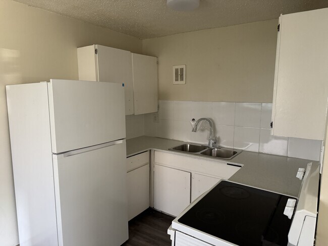 Photo - 12940-12118 118 Ave NW Unit 4A