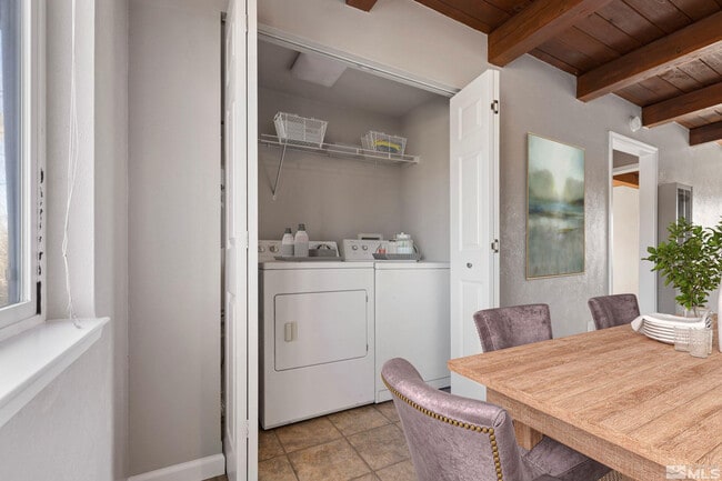 Photo - 695 Denslowe Dr Unit C