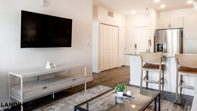 Photo - 185 Polaris Pointe Unidad 1-422