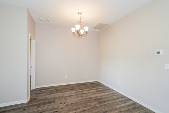 Photo - 748 Star Pointe Dr