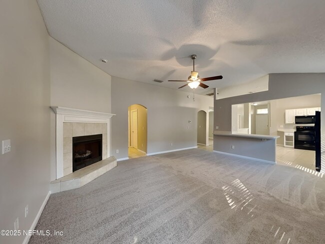 Photo - 938 Cherry Point Way