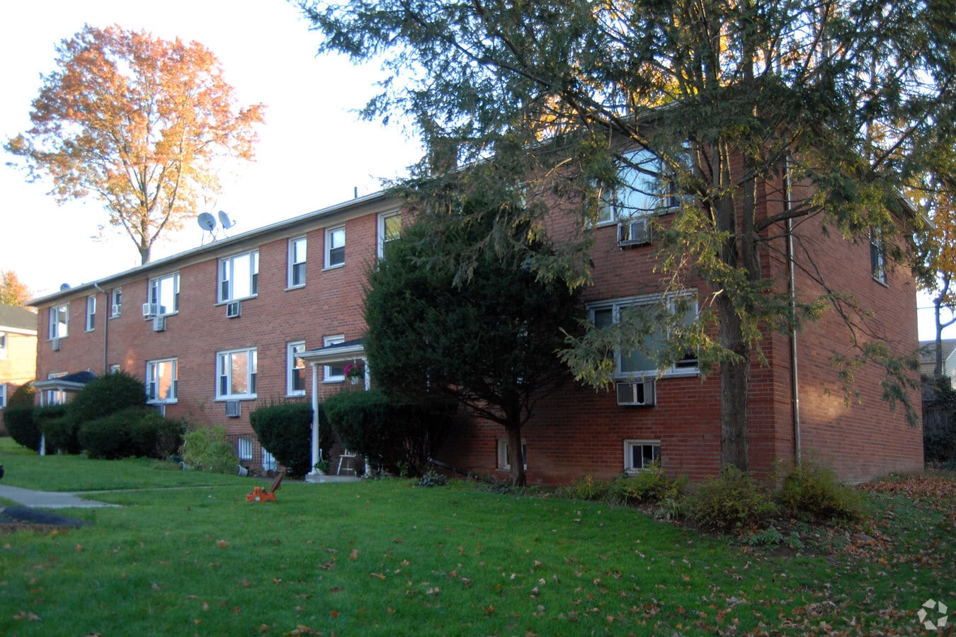 Courtland Garden Apartments - Courtland Garden Apartments