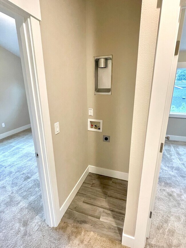 Photo - LASHJ02 Unidad #B