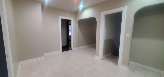 Photo - 118 N Quentin Ave