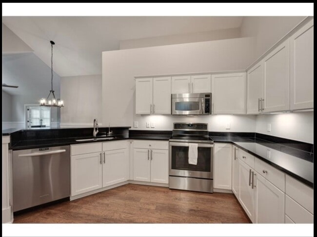 Photo - 109 Edgewood Ct