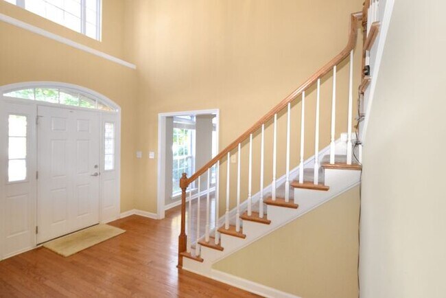 Photo - 1428 Bedlington Dr NW