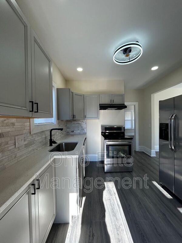 Photo - 1179 Atcheson St