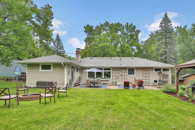 Photo - 16624 Elm Dr