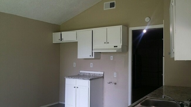 Photo - 12710 Redfern Dr