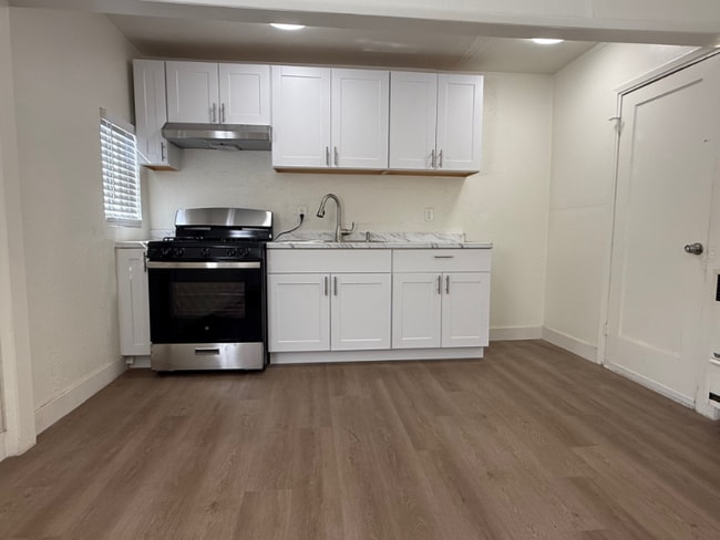 Photo - 2305 Lemon Ave Unidad 17