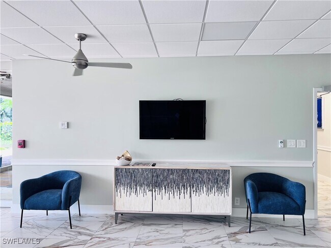 5 Bluebill Ave Unit 303-1