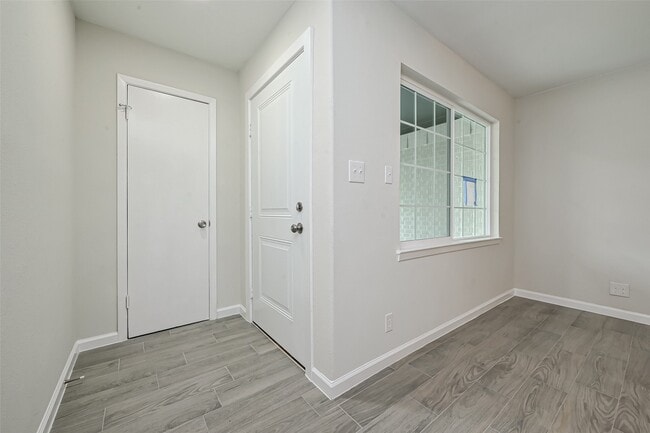 17114 Folsom Dr