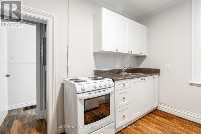 Photo - 221 Hamilton Rd Unit 3