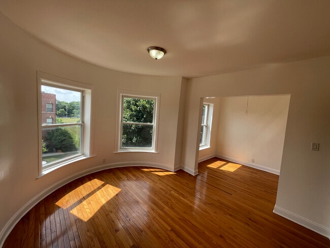 Photo - 5123 S Indiana Ave Unit 2