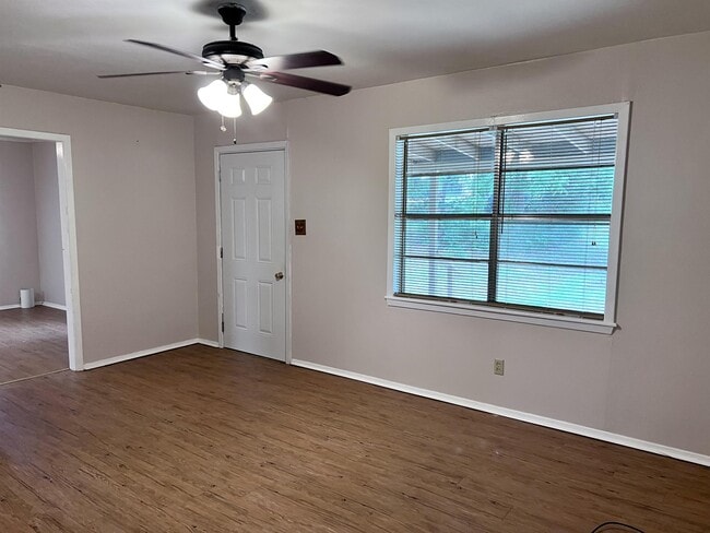 Photo - 389 Co Rd 4120