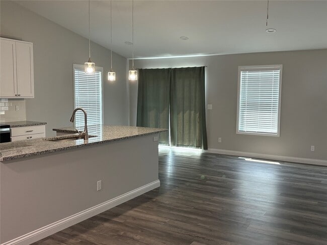 Photo - 408 Andrew Joseph Dr