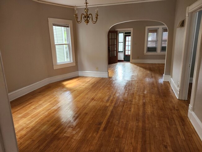 Photo - 2564 N Bartlett Ave