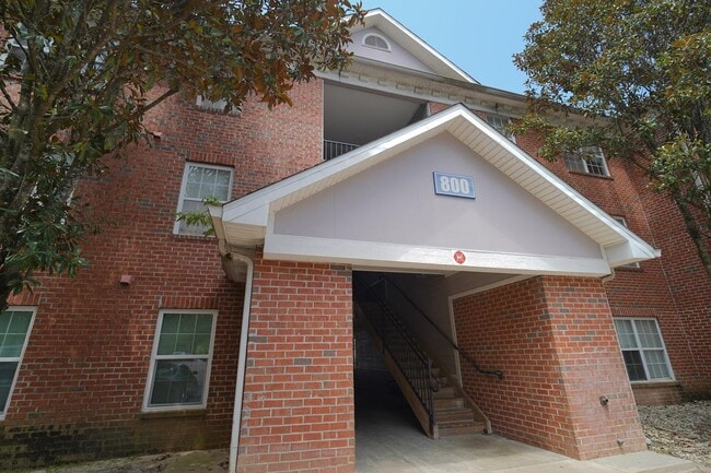 Building Photo - 3000 S Adams St