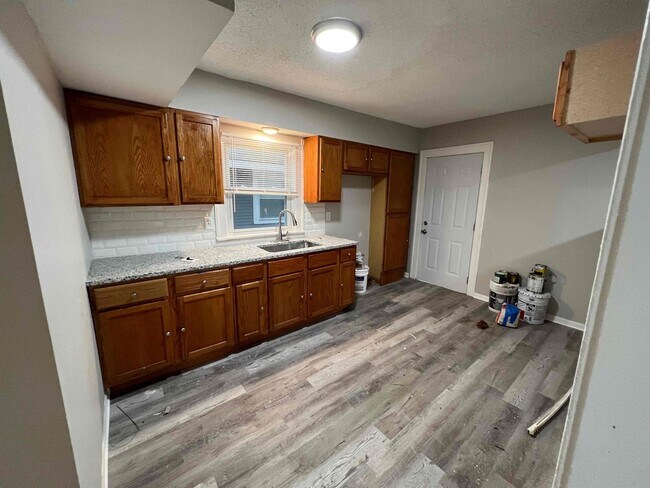 Photo - 17000 Melgrave Ave