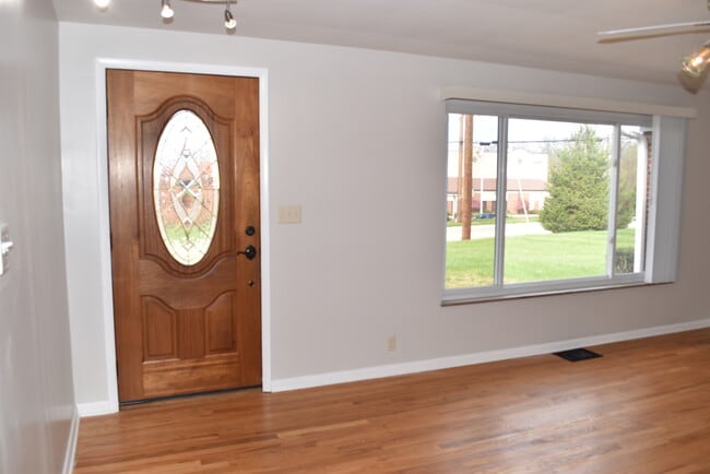 Photo - 6989 Salem Rd