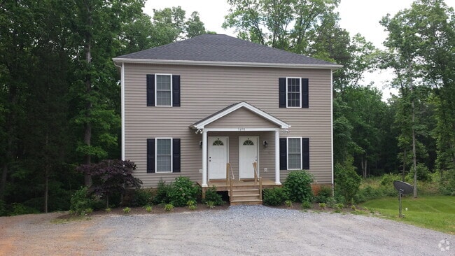 Building Photo - Beautiful townhouse in Evington! Close to ...