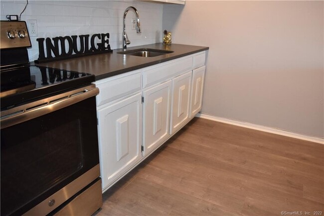 Photo - 27 Bostwick Arms Unit 34