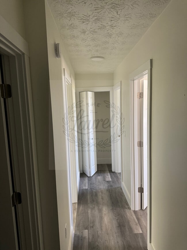 Photo - 453 S Laurel Rd