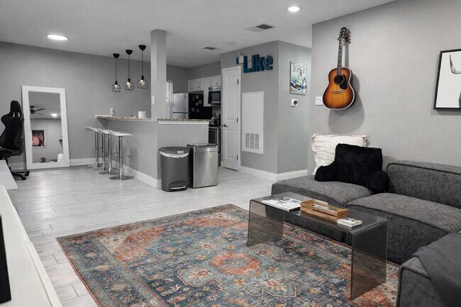 Photo - 2450 Ashdale Dr Unit 210