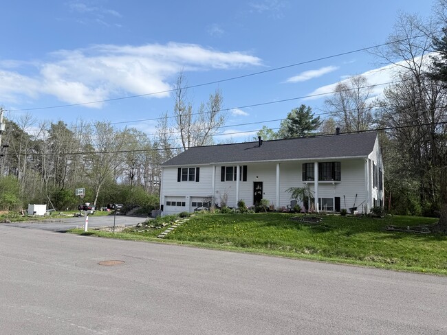Photo - 33 Meadowlark Dr Unit 33 - Lower