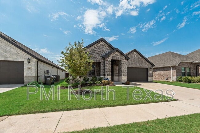 Building Photo - 3904 High Valley Dr