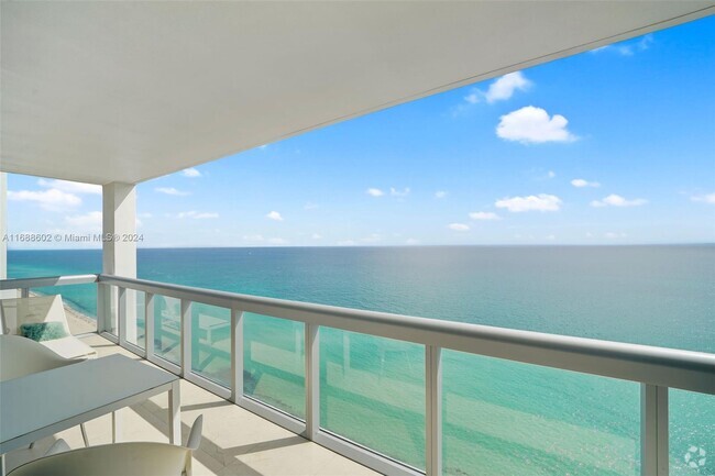 Building Photo - 6899 Collins Ave Unit 2407 Rental