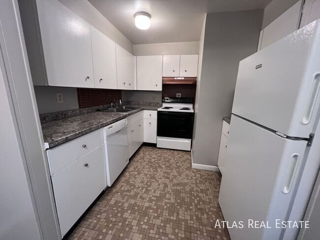 Photo - 839 E San Miguel St