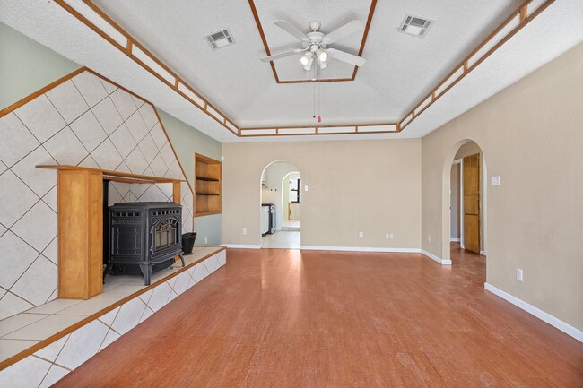 Photo - 3 bedroom 2 bath home with Acreage