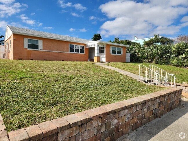 Building Photo - Beachside Beauty 3 Bedroom 2 Bathroom Rental