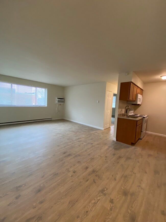 3823 Garrett Rd
