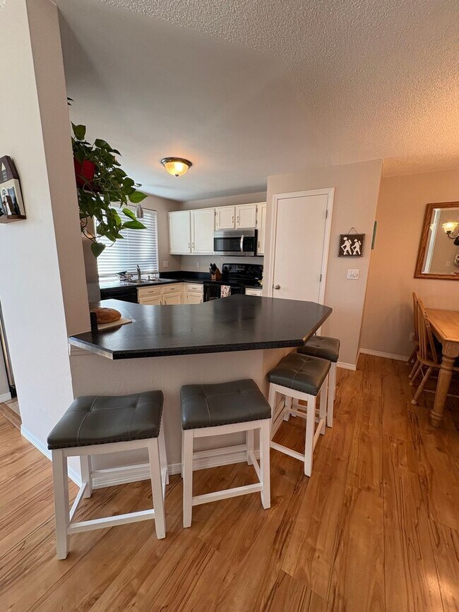 Photo - 8094 Miller Cir