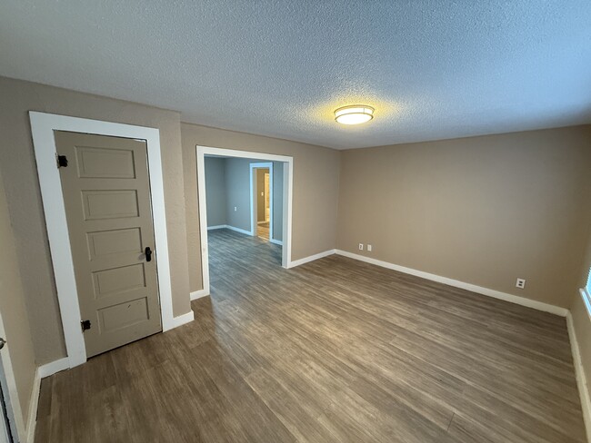 Building Photo - 1019 Twiford St Rental