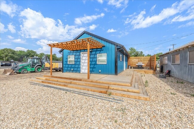 Photo - 205 N Fouch St
