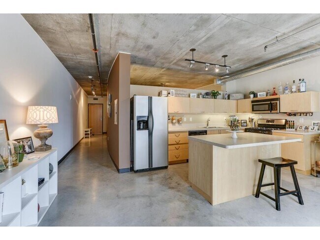 Photo - 730 N 4th St Unidad 410