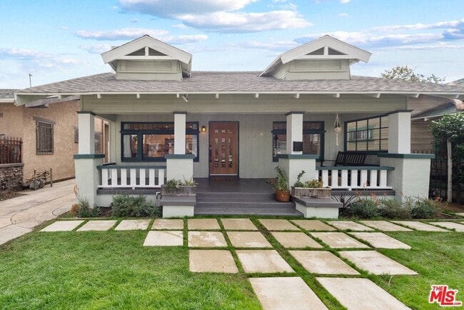 Photo - 1728 W 39th St