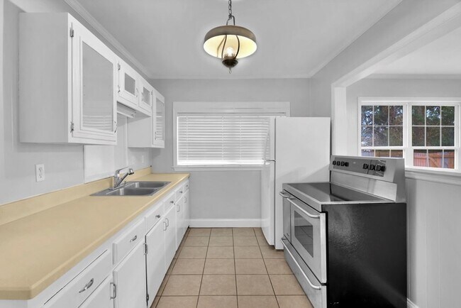 Photo - 2Bed 1Bath Home for Rent !