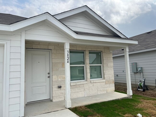 Photo - Stunning 3/2 Home In Waters Edge, Seguin, TX