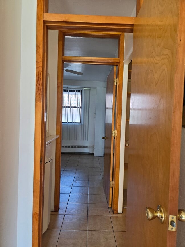 Photo - 61-25 98th St